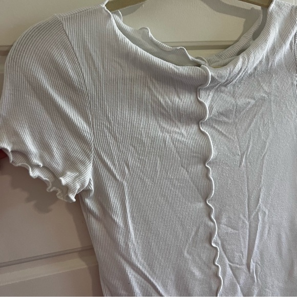 White Ribbed Abercrombie Top - Picture 4 of 6